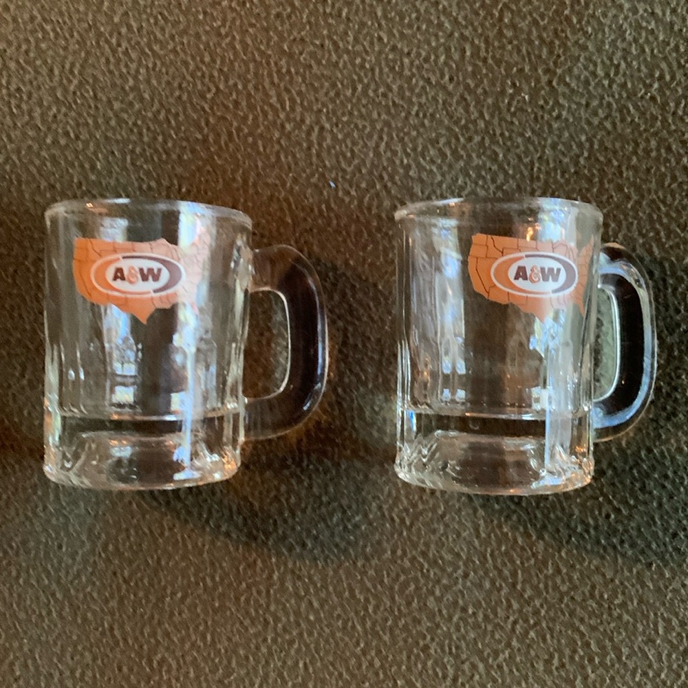 Set of 2 Vintage A & W miniature root beer mugs Approx 3 1/2” x 3 1/4” x 2 1/2”